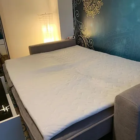 Highqual Apprtmt Mit Boxspr Couch Naehe O2 Tower Appartement *